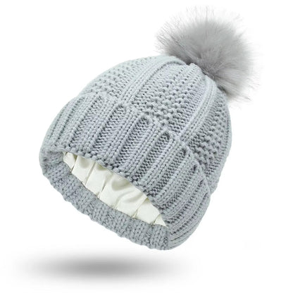 Novendi Beanie mit Satin-Innenfutter Evi